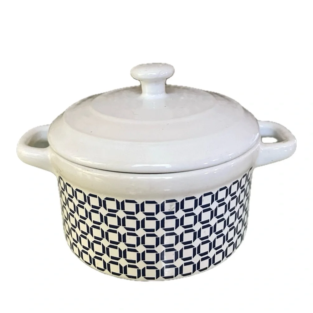 Mini Ceramic Cassoulet Dish with Lid in Retro Graphic Pattern
